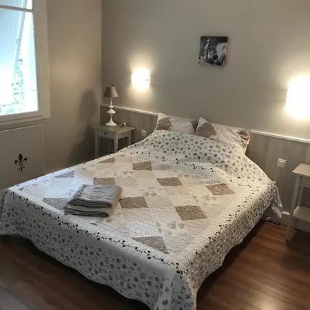 Large Relaxing Spot On The River Lot *